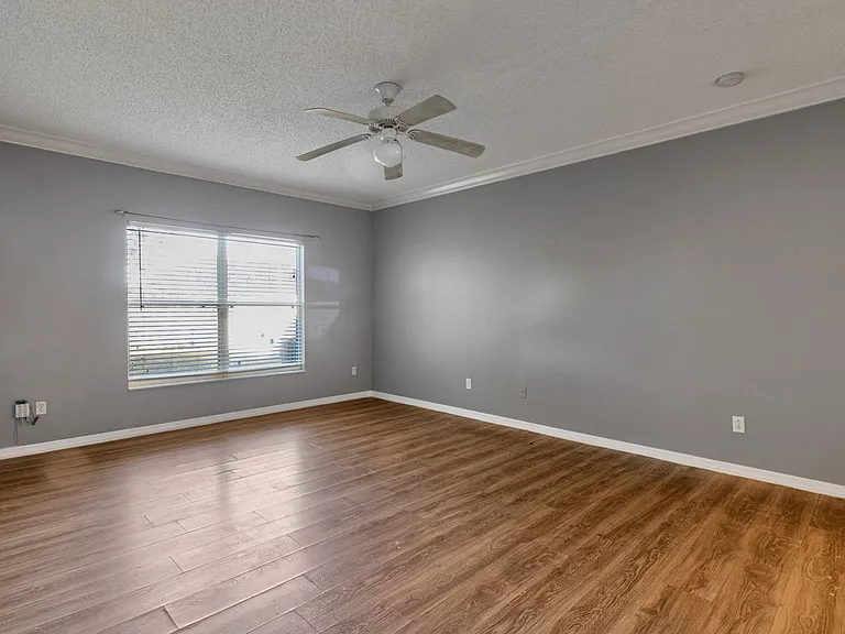 5604 Florence Harbor Dr — Photo 16