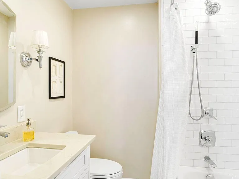 214 Calhoun St #5 — Photo 2