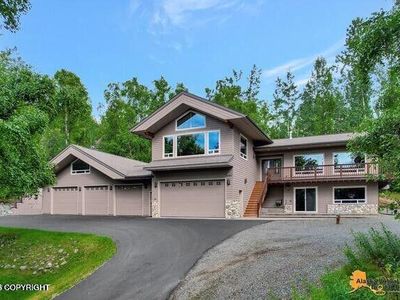 11609 Hebron Dr, Eagle River, AK, 99577