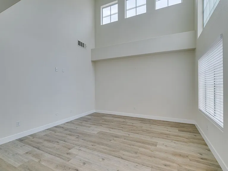 7804 Amulet St — Photo 6