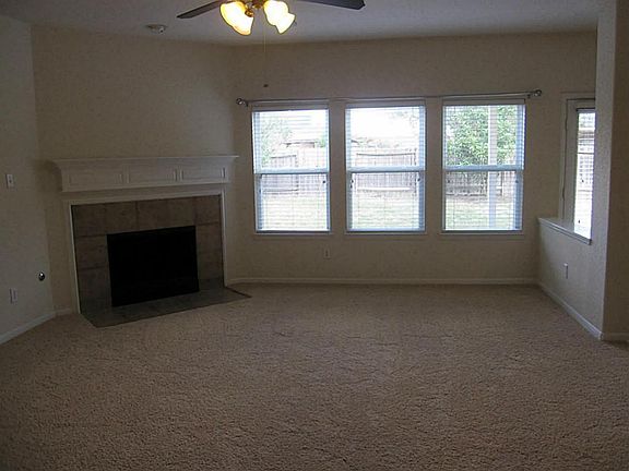 4th image of 4511 Greenwood Trace Ln