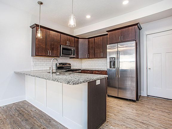 3rd image of 4755 Rockport Blvd