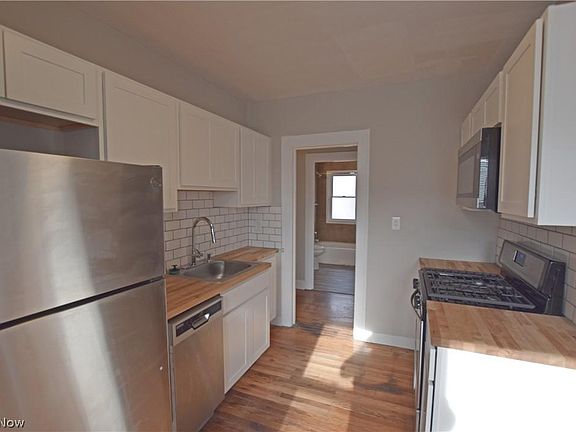 4th image of 7114 Orchard Ave