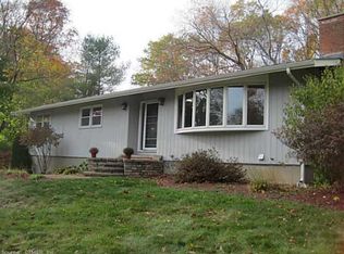 29 Garnet Ridge Dr, Tolland, CT 06084