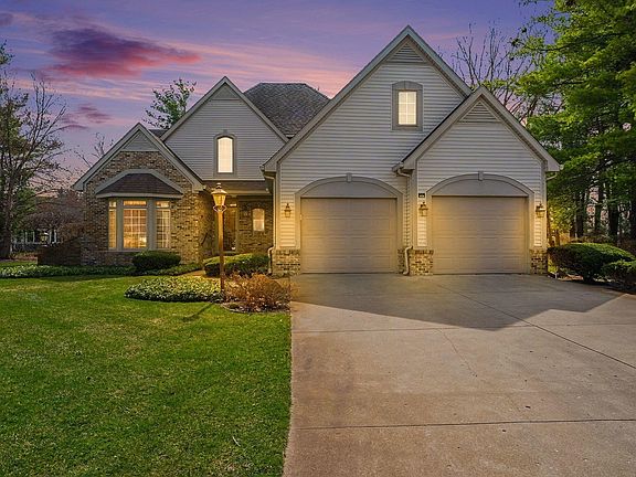 2nd image of 21462 Edgefield Ct