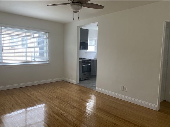 3rd image of 4040 La Salle Ave #5