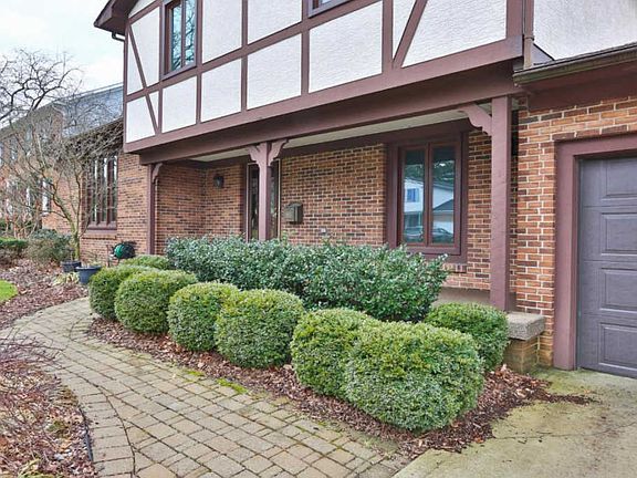 2nd image of 455 Olenwood Ave
