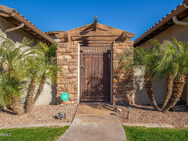 885 W Palo Brea Dr — Photo 5