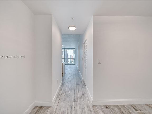 5th image of 1111 SW 1st Ave APT 2617