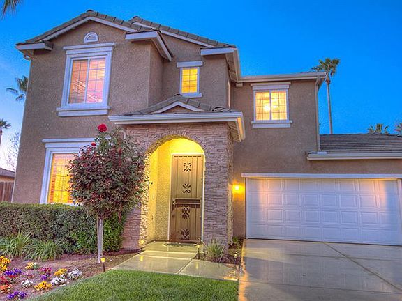 3rd image of 5579 E Lorena Ave