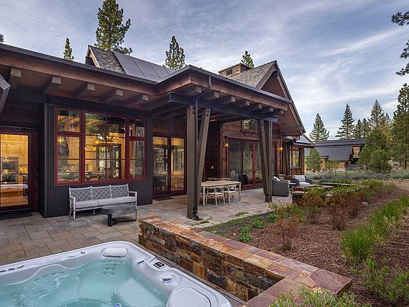 4th image of 9649 Dunsmuir Way