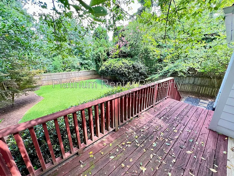 428 E Side Ave SE — Photo 29