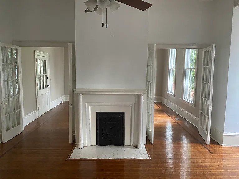 312 College St #1 — Photo 9
