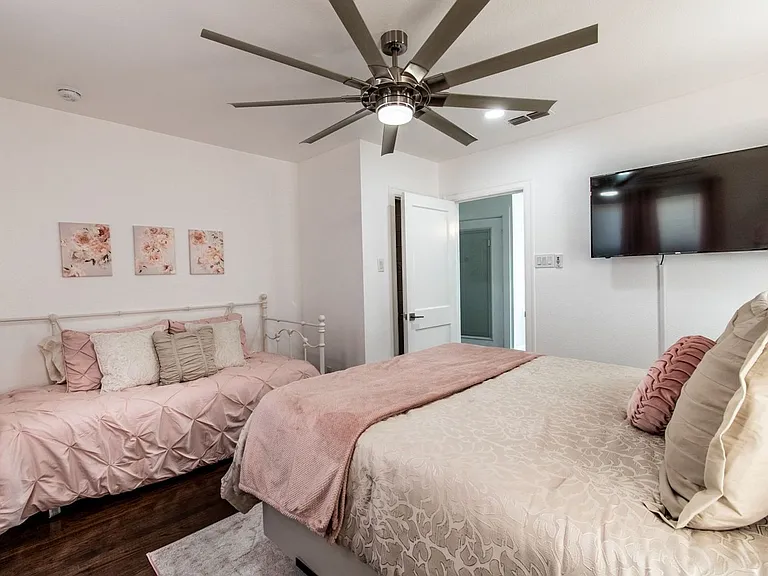 1117 Ocean Dr E #A — Photo 8