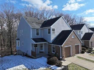 1593 Saint Andrews Dr, Oakmont, PA 15139