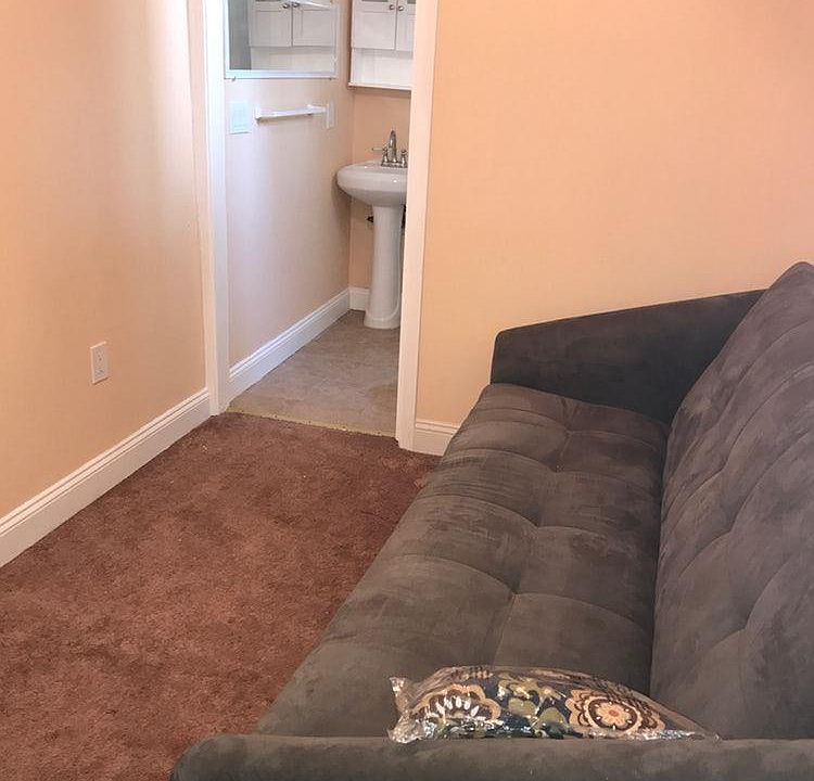 1st image of 1411 Camellia Dr