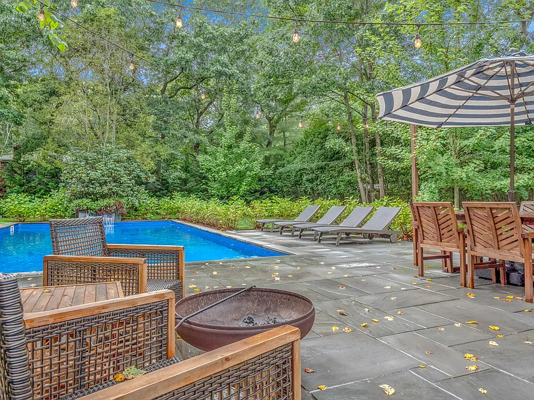 97 Wainscott Northwest Rd — Photo 29