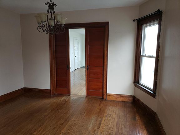 3rd image of 415 Marilla St