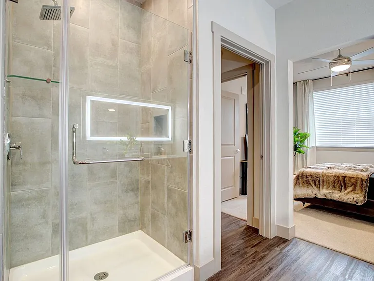 The Cosmopolitan Apartments — Photo 18