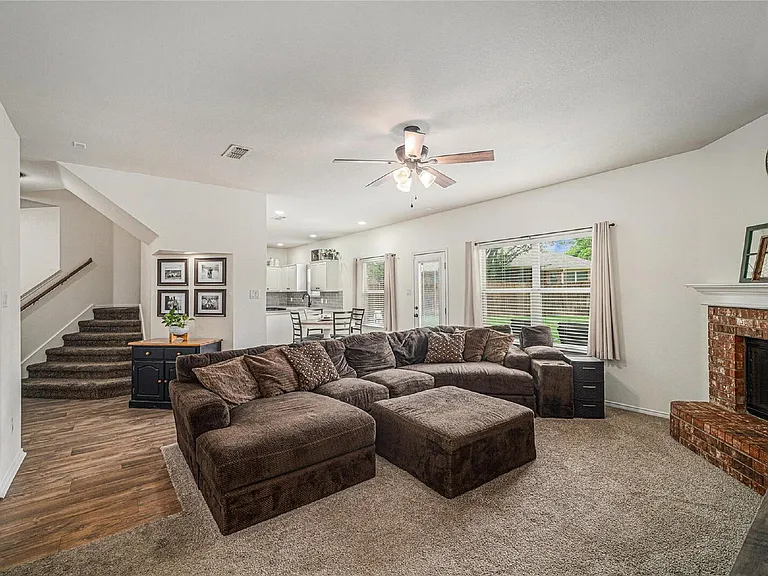 9600 Fox Hill Dr — Photo 9