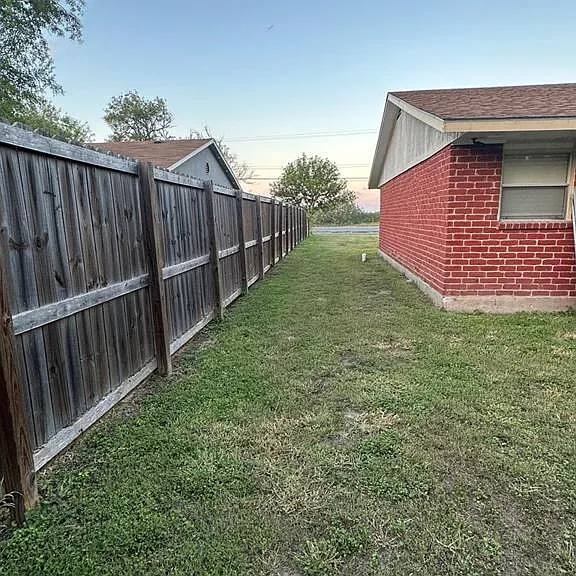 55 Alberta Dr — Photo 7