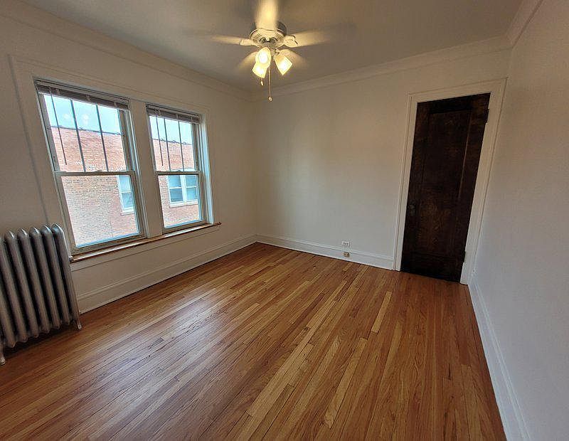 1st image of 1463 W Summerdale Ave #3