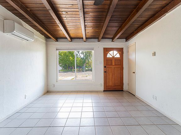 4th image of 1139 Marron Cir NE