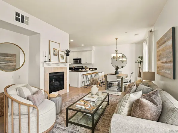 845 Harbor Cliff Way Unit 305, Oceanside, CA 92054