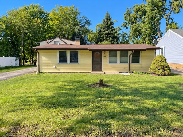 2086 Nimitz Dr, Des Plaines, IL 60018