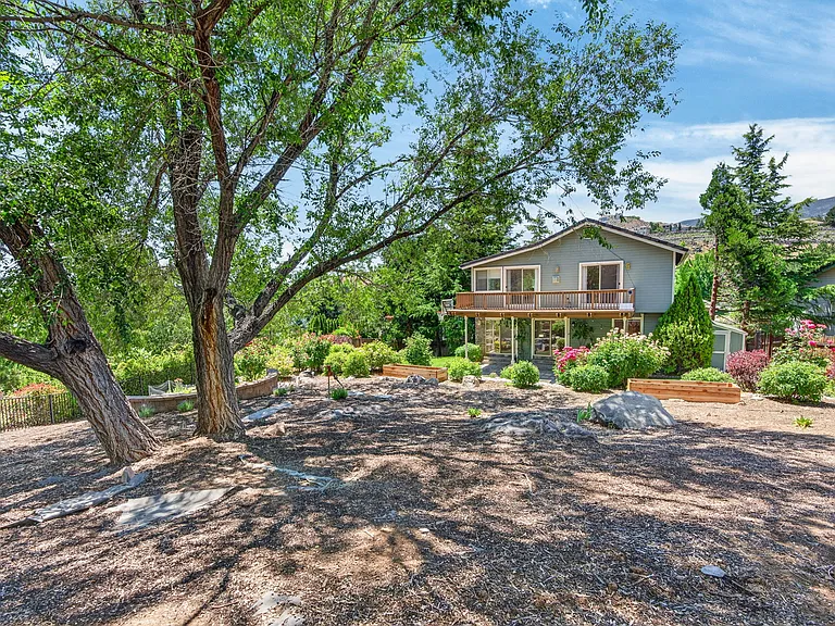 2213 Ridgeview Dr — Photo 17