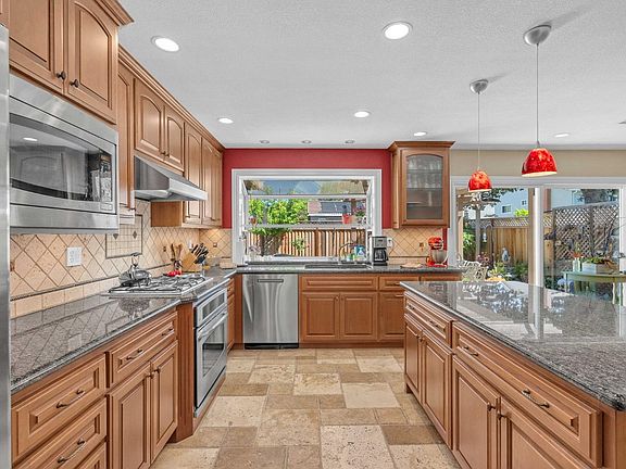5th image of 329 Viscaino Way