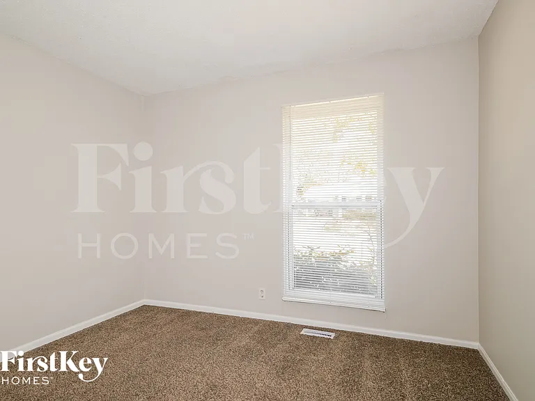2288 Kingsford Dr — Photo 12