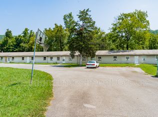 710 Glenn Ave APT 6, Lake City, TN 37769