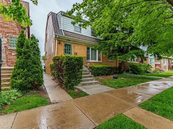 1344 Cuyler Ave, Berwyn, IL 60402