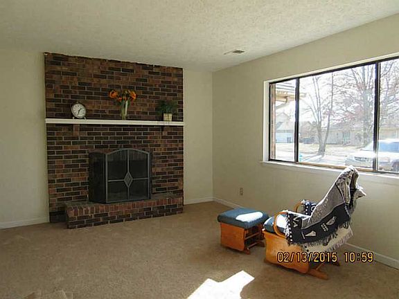 3rd image of 3624 Holly Cir
