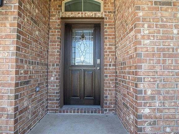 3rd image of 18435 Grayson Bluff Way