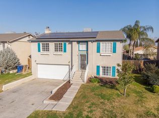 5200 Yellow Rose Ct, Bakersfield, CA 93307