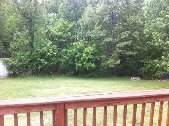 3rd image of 1006 Dogwood Dr
