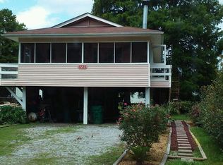 1720 Gnell Dr, Saint Bernard, LA 70085