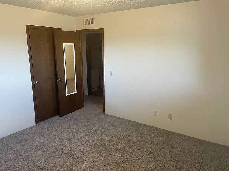 2495 S Mountain View Dr #2 — Photo 13