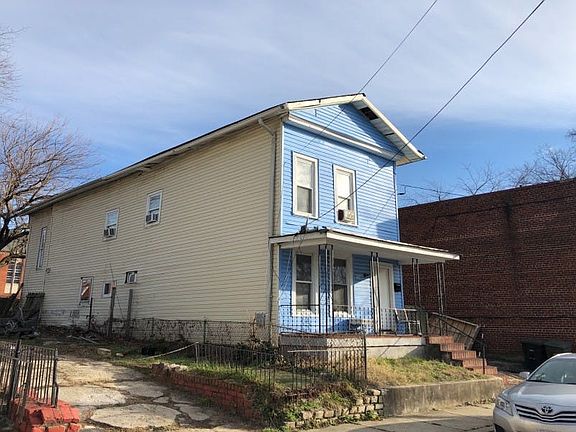5th image of 1017 44th St NE