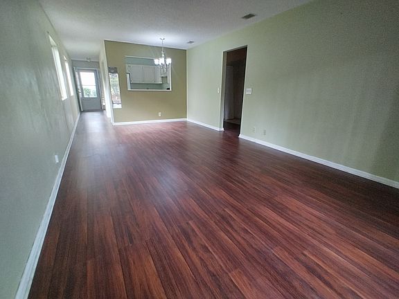 5th image of 910 Brett Dr APT 81