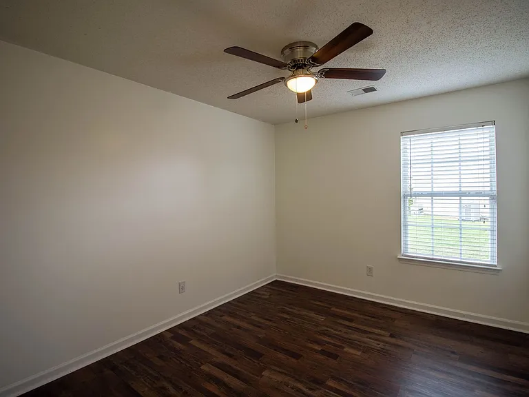 1214 Waverly Place Dr — Photo 7