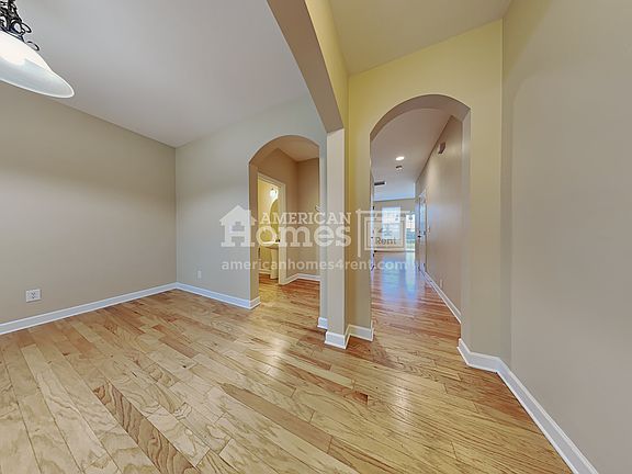 5th image of 228 Longford Dr