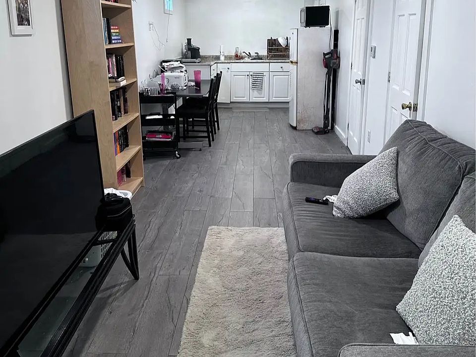 1st image of 38 Romaine Ave Floor 1