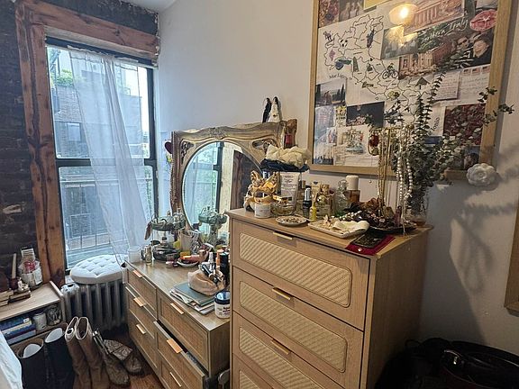 3rd image of 202 E 7th St APT 3F