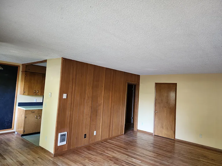 2837 SW Troy St — Photo 4