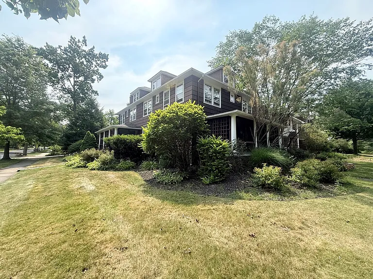 2425 Demington Dr #2666 — Photo 19
