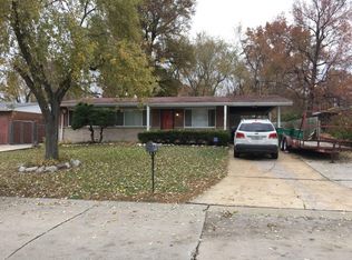 1835 Lanecourt Dr, Saint Louis, MO 63136