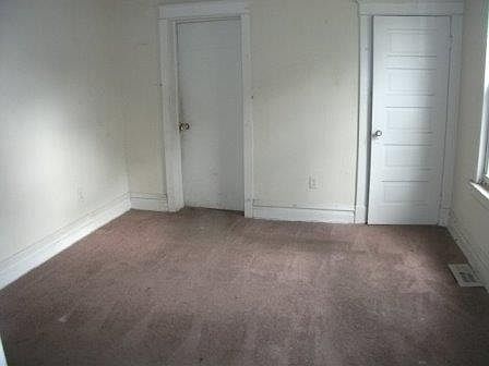 5th image of 2211 Dickey Ave